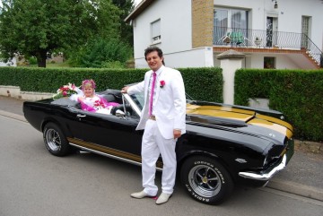 Mariage en Mustang 1965 - 1966 avec Mustangponydepot.com