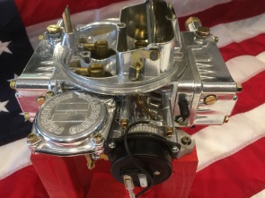 www.ponyclassic.com Carburateur Edelbrock/Holley