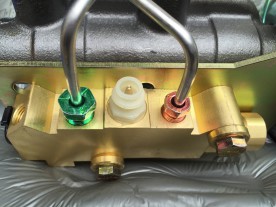 www.ponyclassic.com Valve de répartition de freins Ford Mustang 1965 à 1973